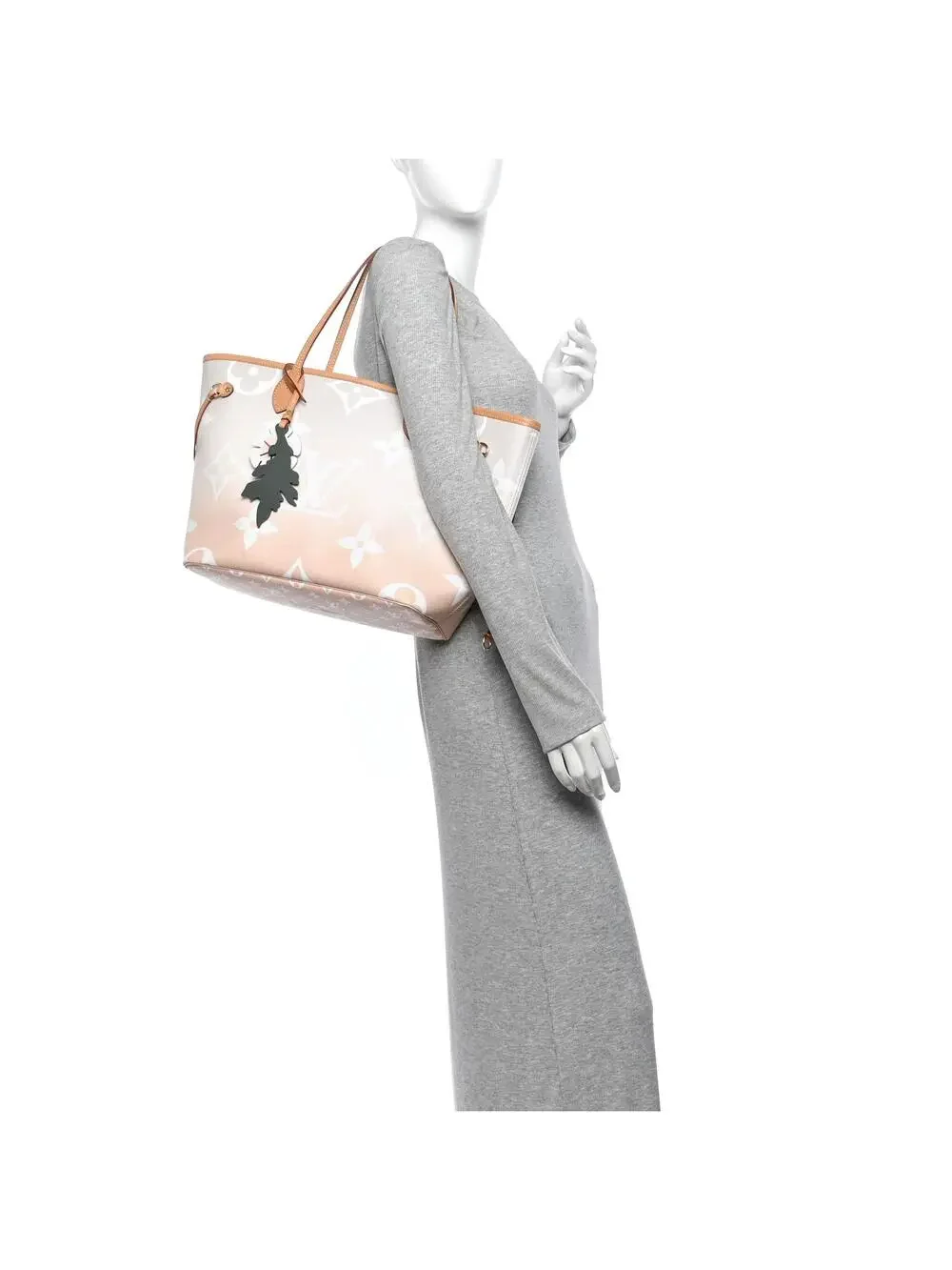 Louis Vuitton Giant By The Pool #335055L16B
